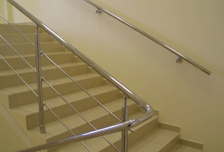 Proyecto de Barandilla de Acero Inoxidable para Escalera Interior Moderna